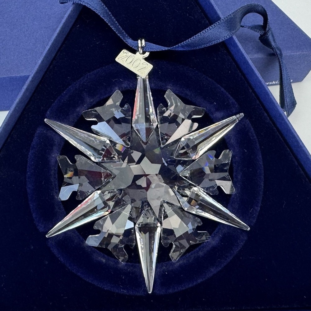 Swarovski 2002 Annual Christmas Holiday Ornament Crystal Snowflake 3" diameter